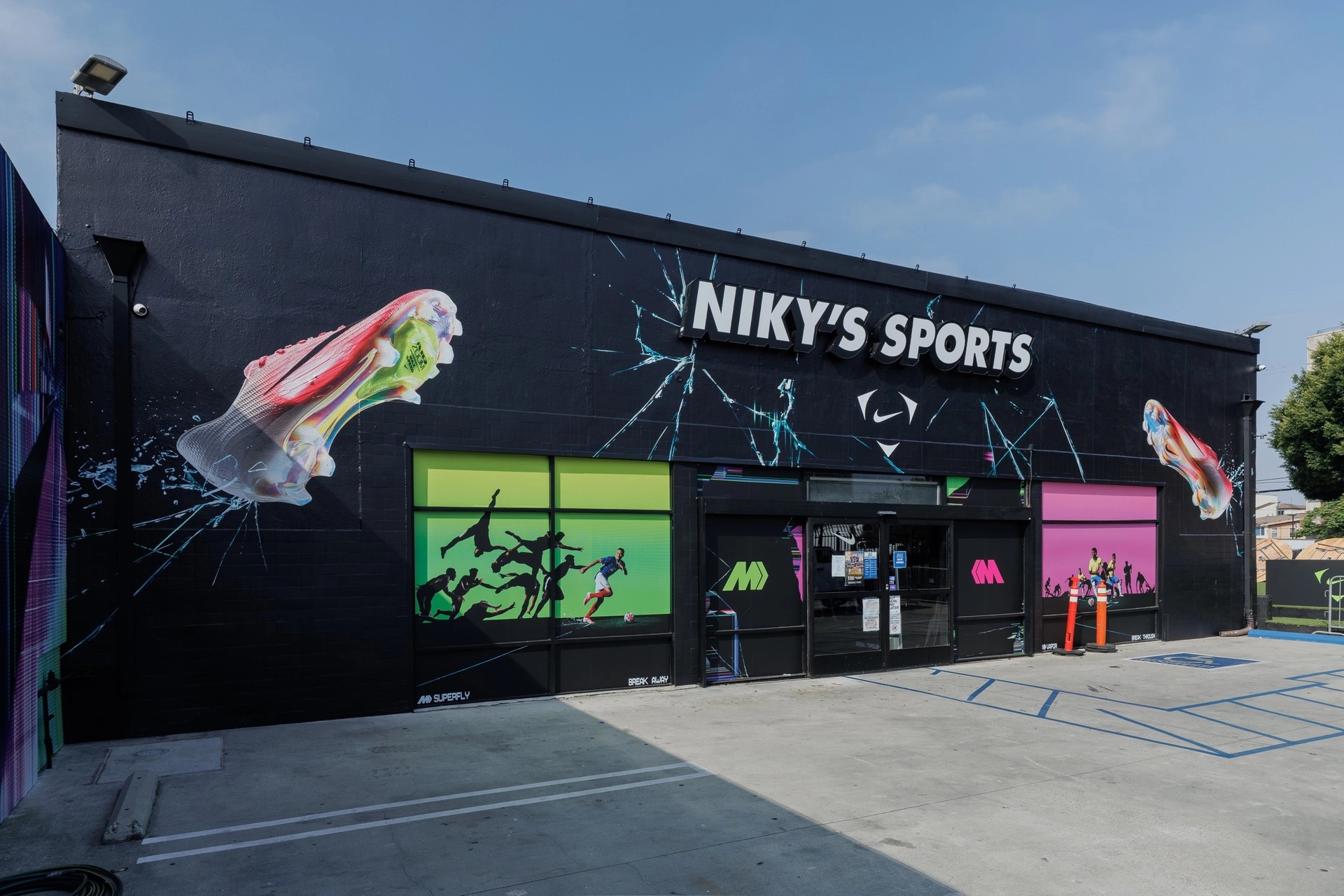 Skip the stadium, buy the streets. How Nike ambushed a World Cup it didn't pay for. 1 Estadio Nikys, Nike takeover of the Nikys Sports store in Los Angeles with indoor pitch
