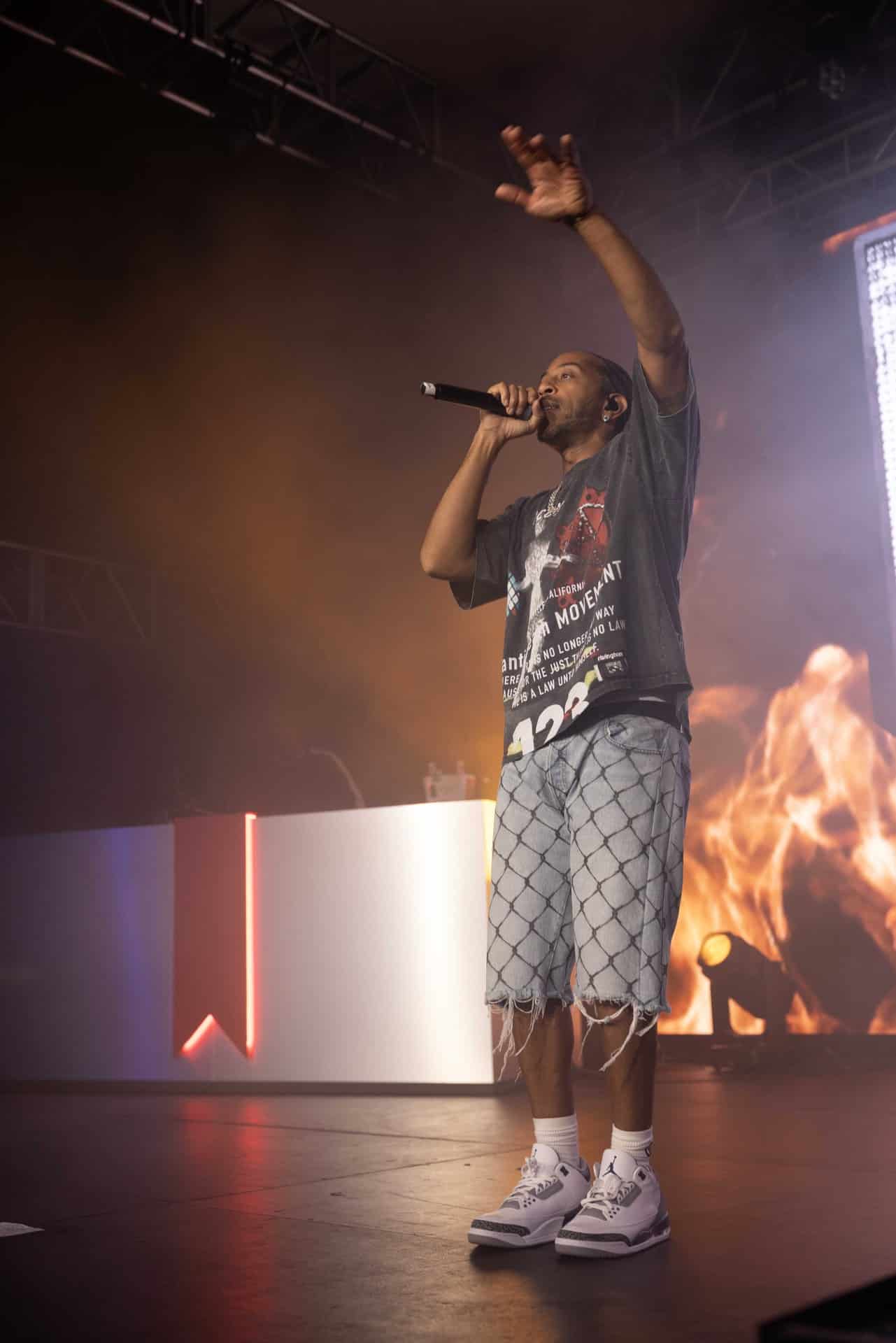 A fortnight on the Pier. How Michelob ULTRA made a landmark its home ground. 3 Ludacris performing on opening night at the Michelob ULTRA Pitchside Club